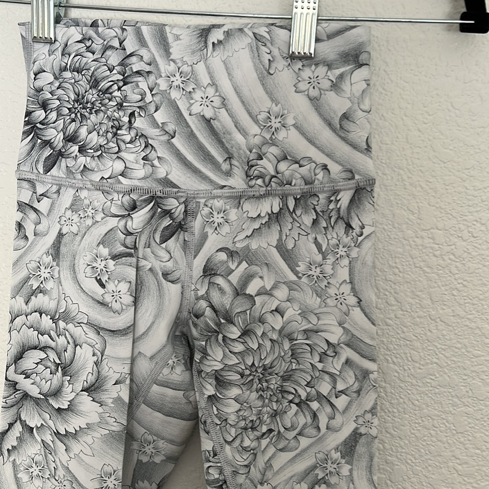 Cropped pattern leggings - Picture 2 of 2